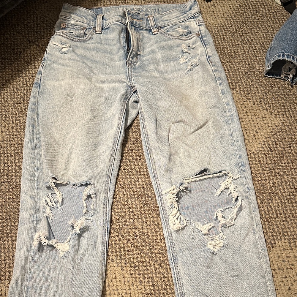 American Eagle Outfitters Light Blue Distressed Mom Jeans